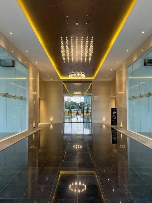 Kl Sunway Velocity 1-5pax Connected To Mall & Mrt Apartment *